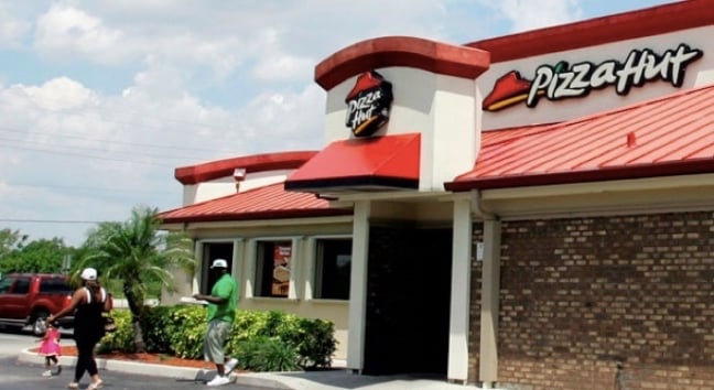 15-05/07/pizza-hut-restaurant-ap-photo.jpg