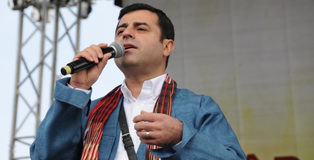 15-08/03/selahattin-demirtas3.jpg