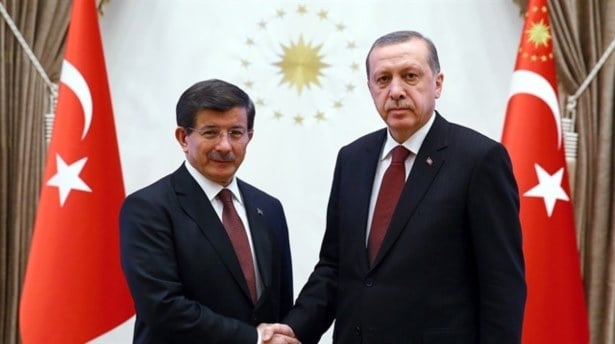 15-08/18/erdogan-davutoglu-ile-gorusuyor-50027.jpg