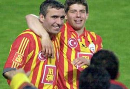 15-11/03/emre-belozoglu-hagi.jpg