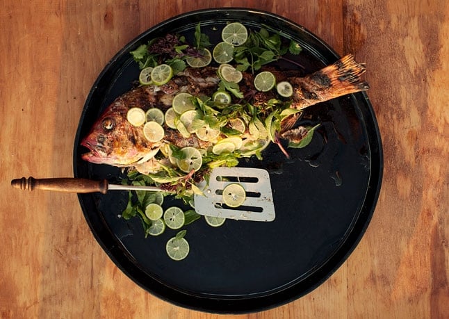 15-11/05/whole-grilled-fish-with-lime-646.jpg