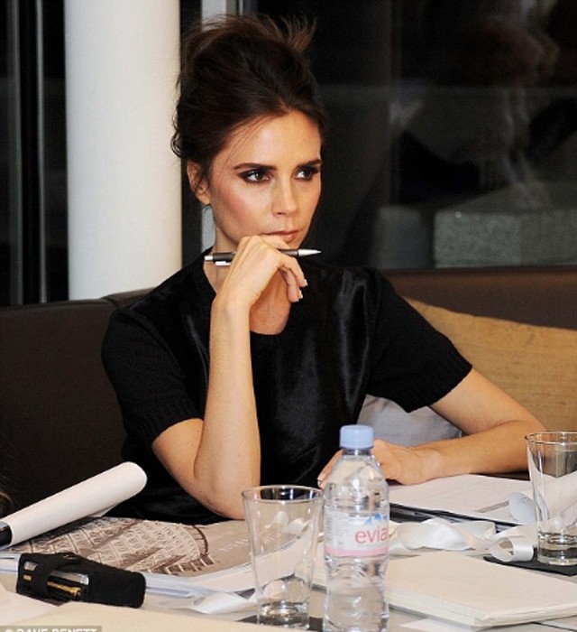 16-02/26/victoria-beckham.jpg