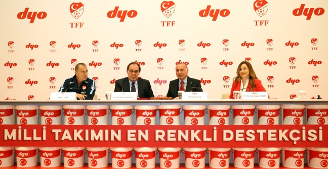 16-03/23/tff-dyo-imza-toreni-soldan-saga-fatih-terim-yildirim-demiroren-serdar-oran-melek-soklangic-dincer.jpg