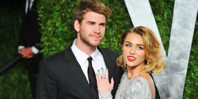 16-04/28/landscape-1453392261-miley-cyrus-liam-hemsworth-timeline-012116.jpg