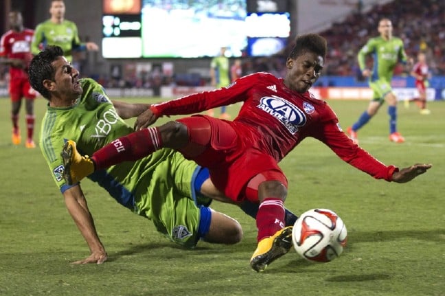 16-07/26/leo-gonzalez-fabian-castillo-mls-playoffs-seattle-sounders-fc-dallas.jpg