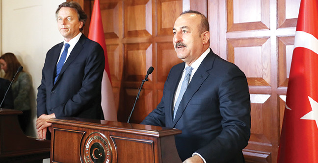 16-08/30/30krs11-cavusoglu.jpg