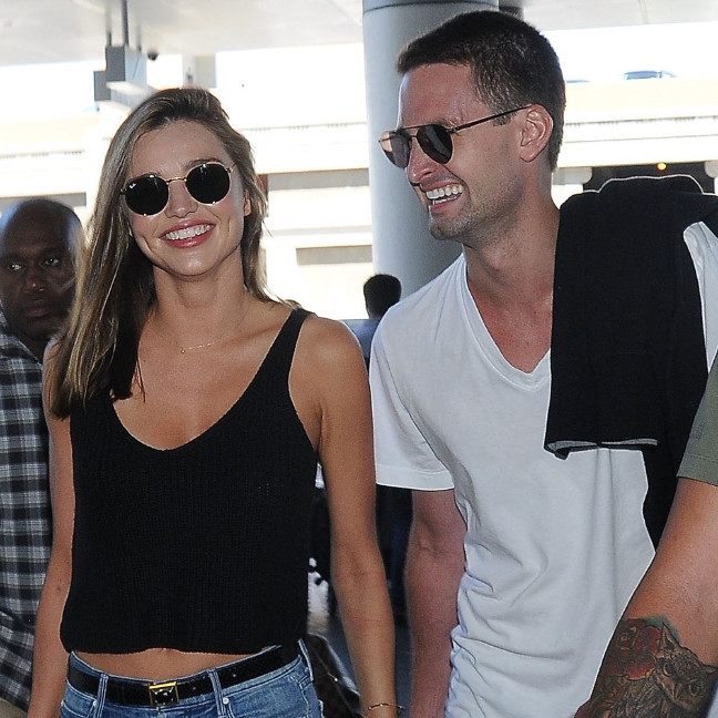 16-10/07/miranda-kerr-evan-spiegel.jpg