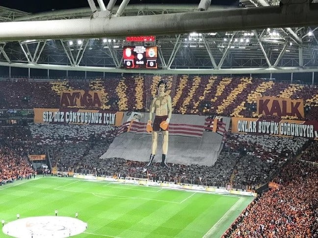 17-10/24/0x0-galatasaray-tribunlerinden-muthis-koreografi-1508689874508.jpg